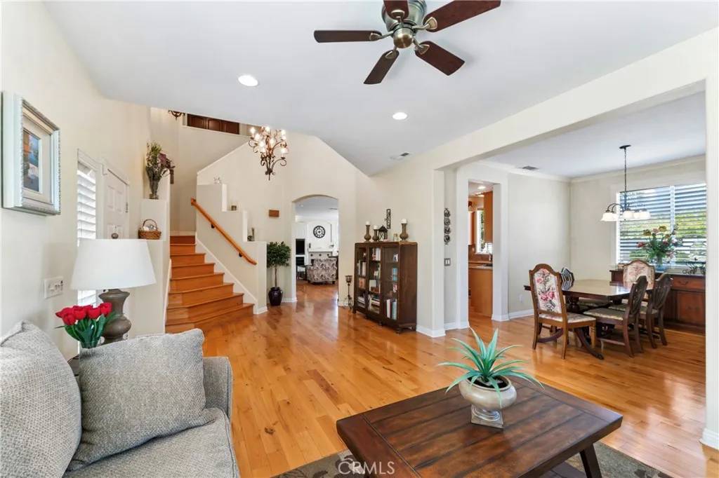 Saugus, CA 91350,25300 Heather Vale Street