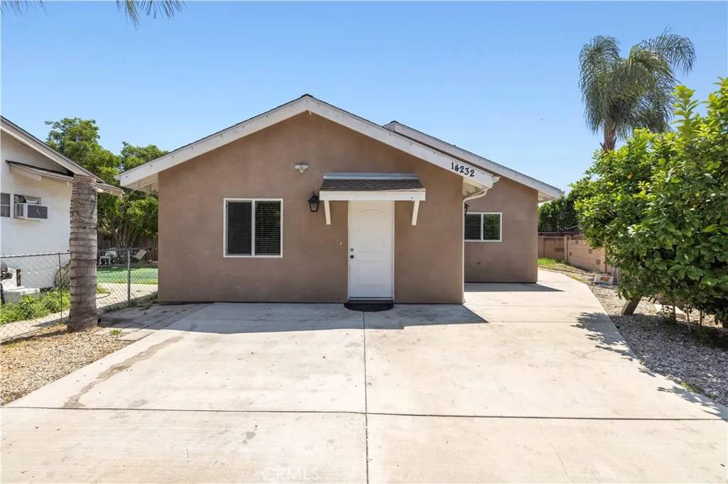 Panorama City, CA 91402,14230 Calahan Street