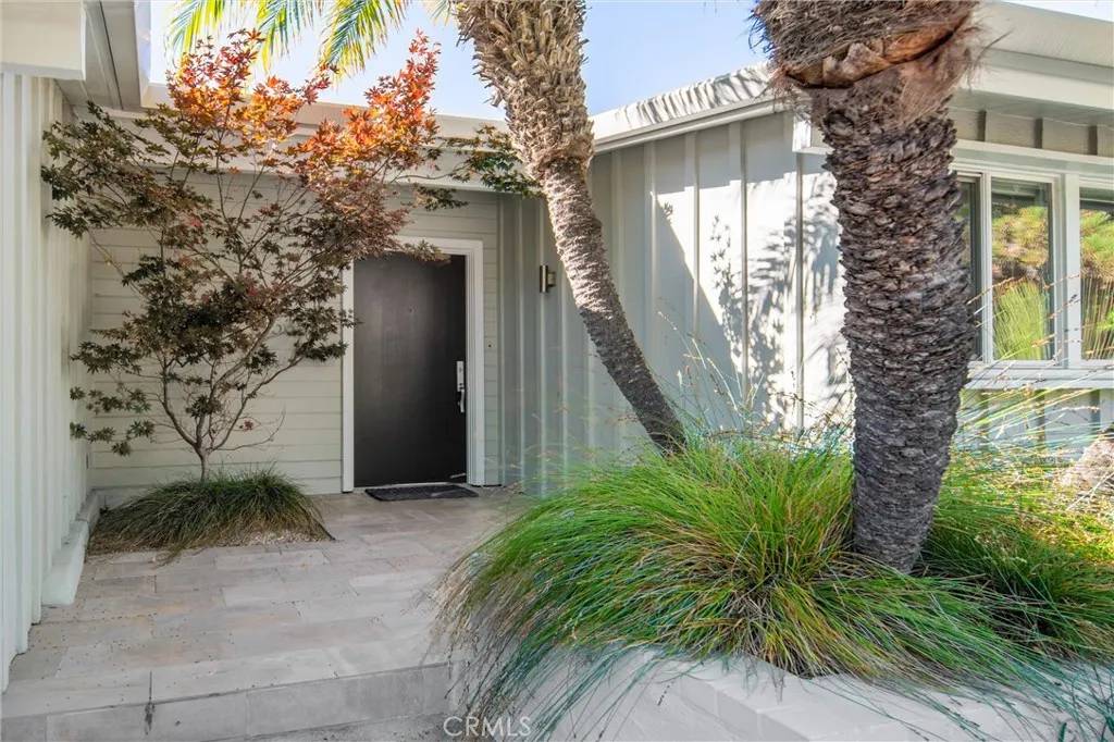 Sherman Oaks, CA 91403,15355 Stonewood Terrace