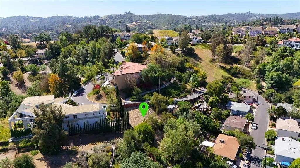 Woodland Hills, CA 91364,4740 Excelente