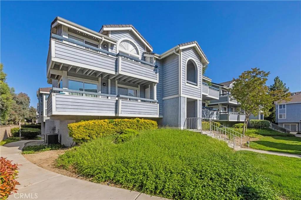 Canyon Country, CA 91351,26966 Flo Lane #318