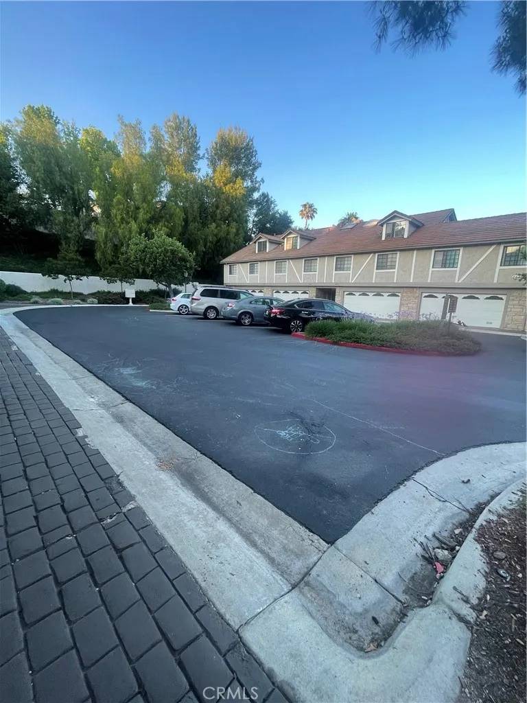 Agoura Hills, CA 91301,29631 Canwood Street