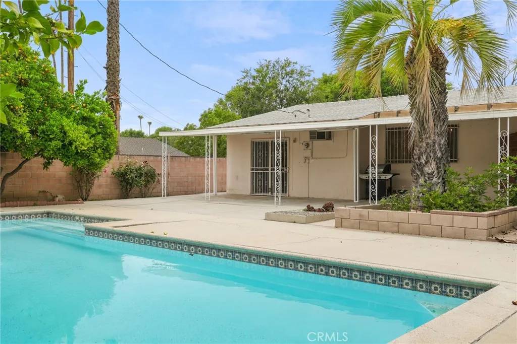 Northridge, CA 91325,10120 Andasol Avenue