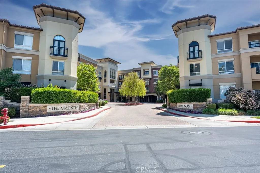 Valencia, CA 91355,24595 Town Center Drive #3312
