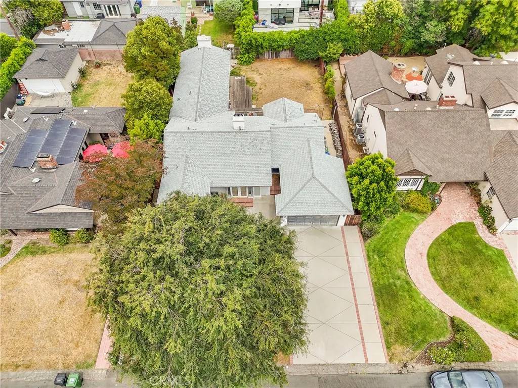 Sherman Oaks, CA 91403,4622 Burnet Avenue