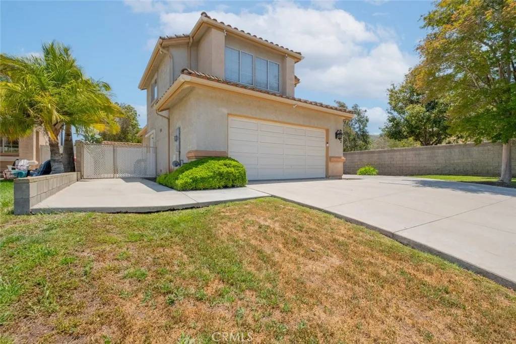 Simi Valley, CA 93065,2052 Chenault Place