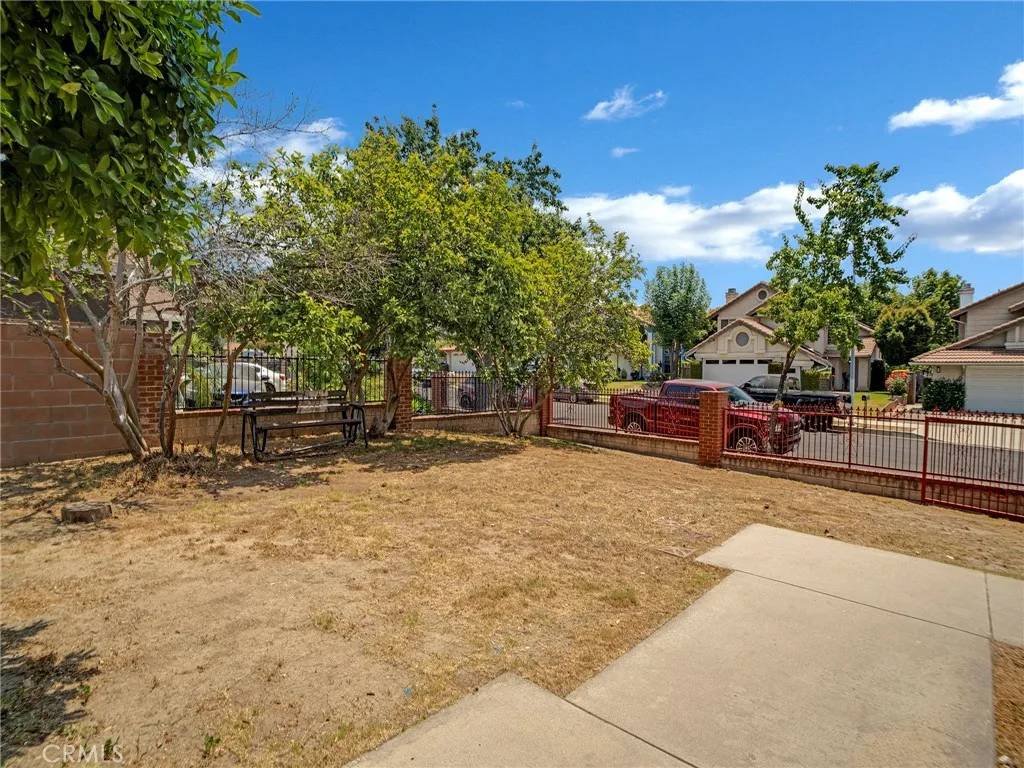 Sylmar, CA 91342,11401 Sunburst Street
