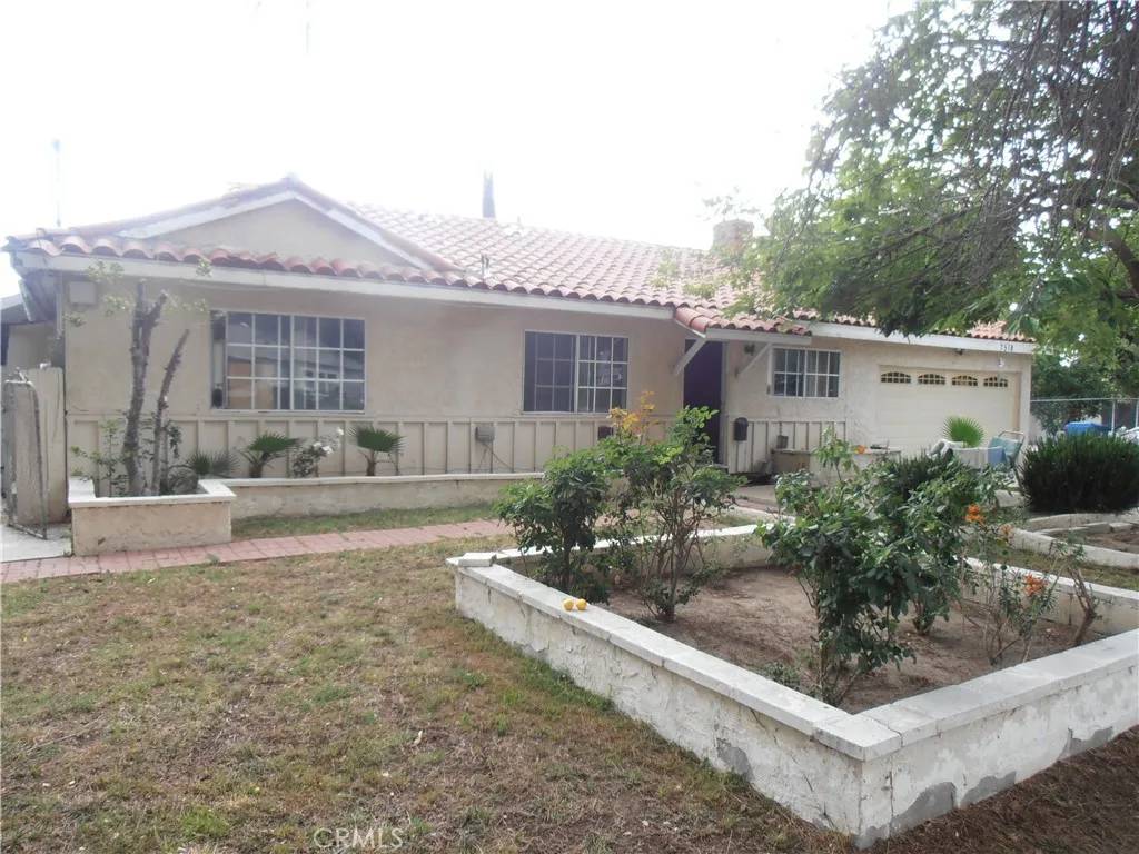 Reseda, CA 91335,7518 Beckford Avenue