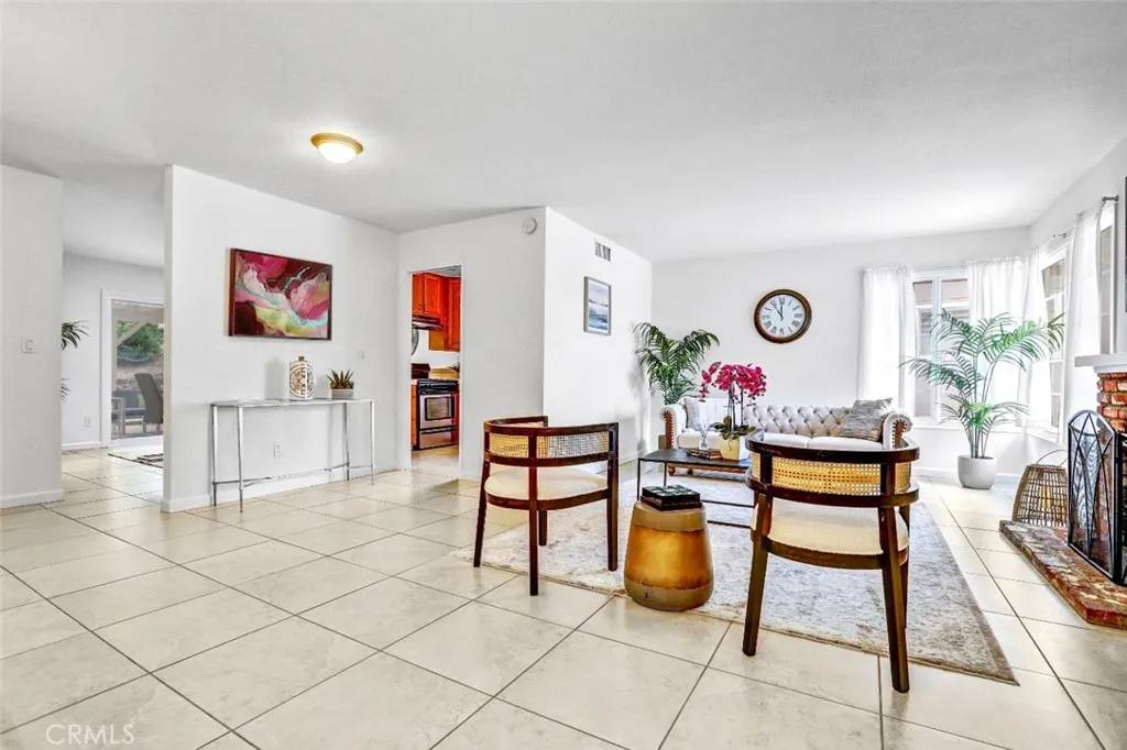 Canyon Country, CA 91351,27142 Langside Avenue