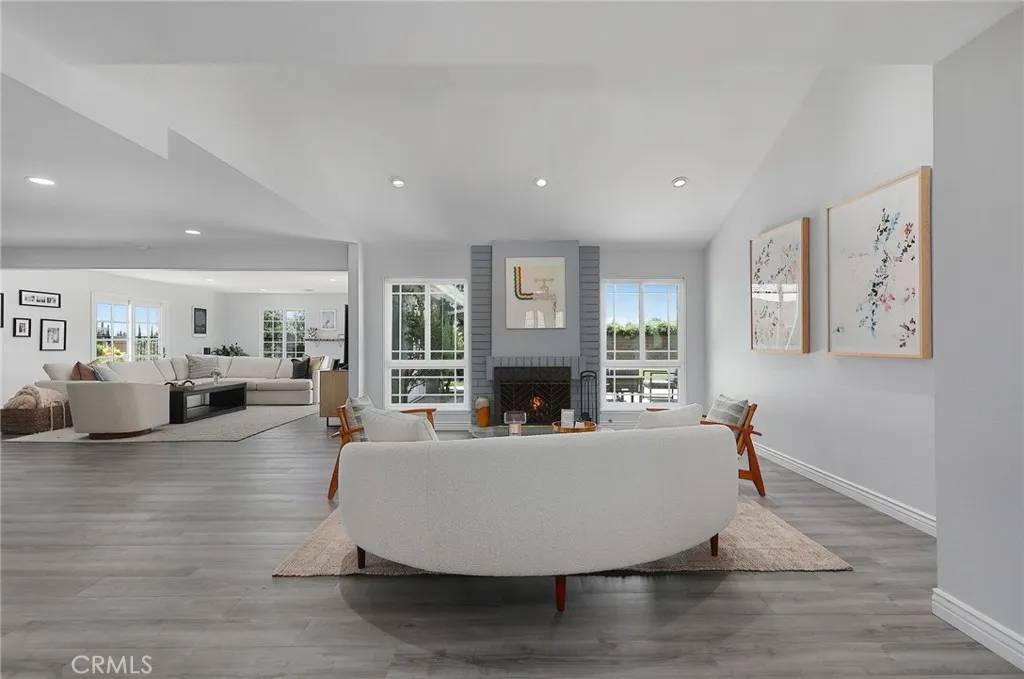 Thousand Oaks, CA 91360,2861 Hillman Street
