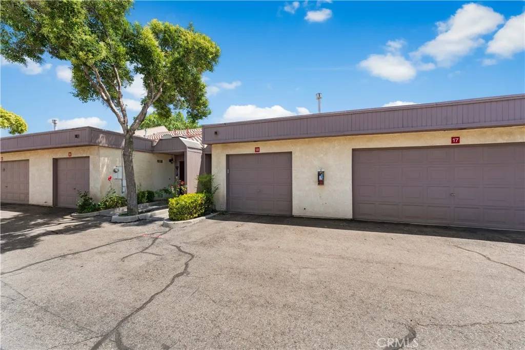 Lancaster, CA 93536,43334 32nd Street West #18