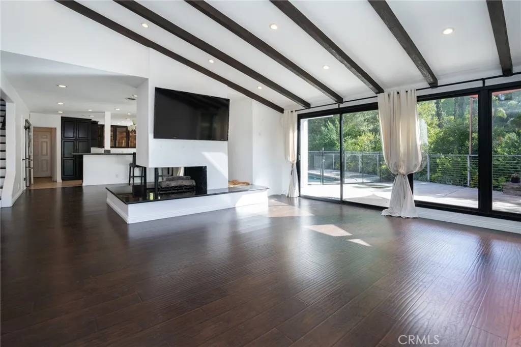 Woodland Hills, CA 91364,4376 Pampas Road