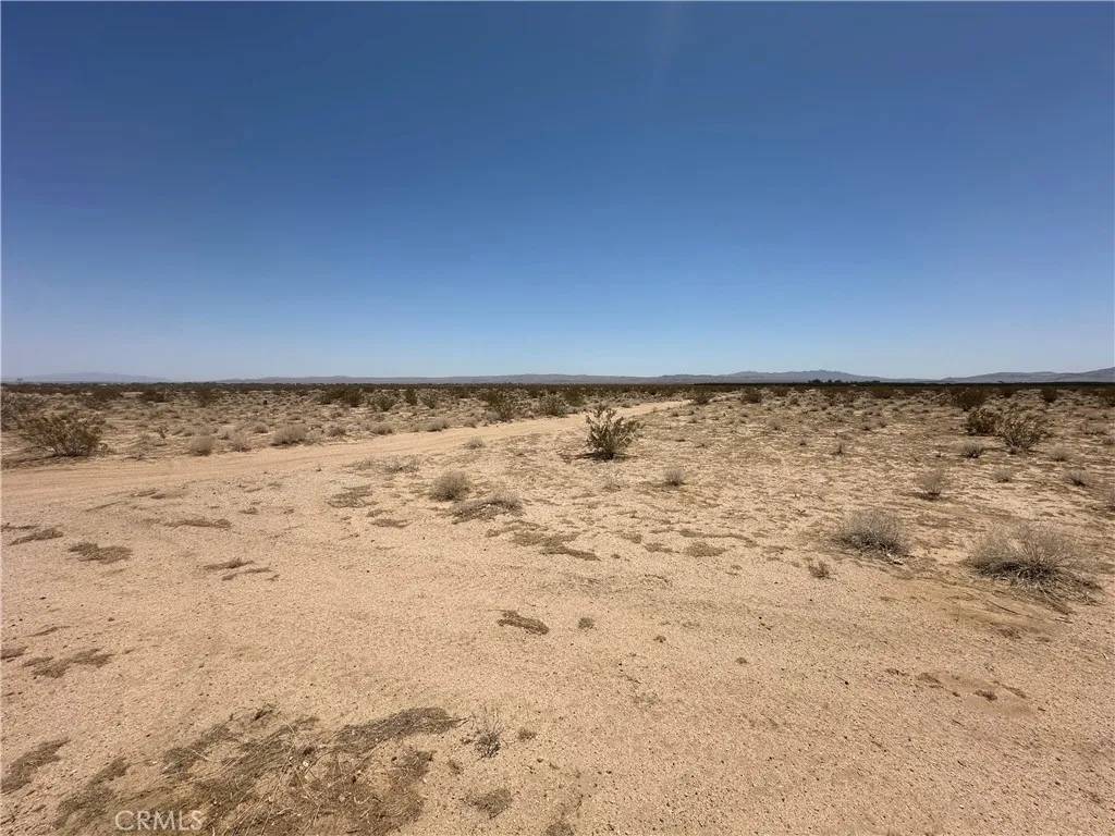 Palmdale, CA 93591,12 200th East