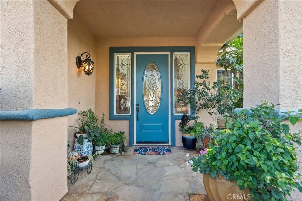 Saugus, CA 91390,22440 Skylake Place
