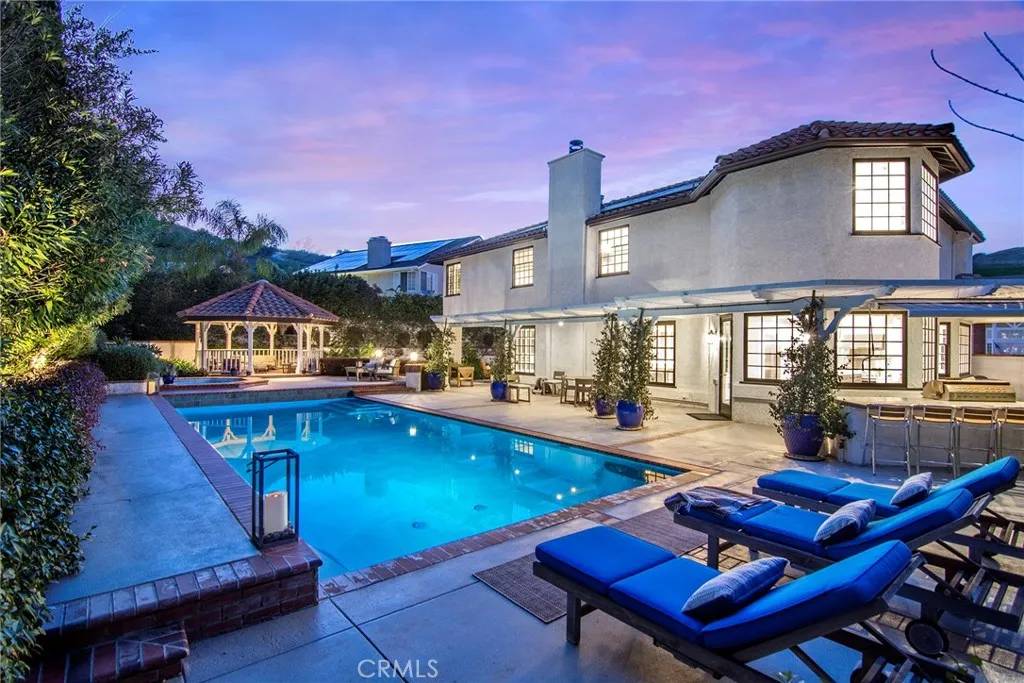 Agoura Hills, CA 91301,29614 Ridgeway Drive