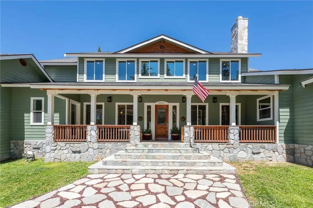 Running Springs, CA 92382,32557 Pine Cone Ct A&B