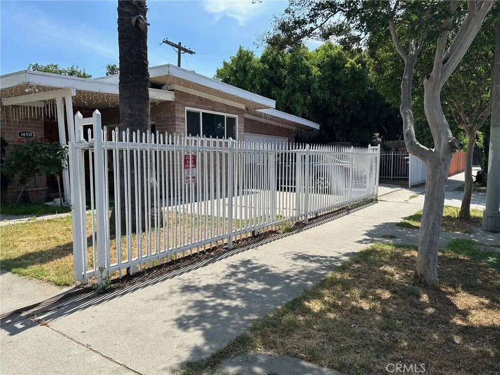 Van Nuys, CA 91411,14914 Sylvan Street