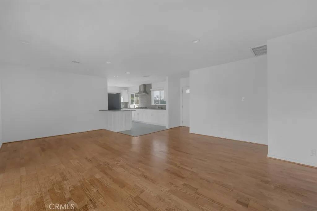 Winnetka, CA 91306,7758 Mason Avenue
