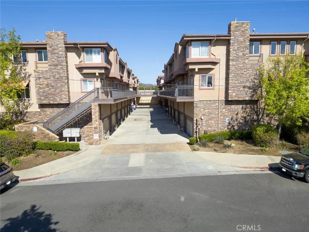 Agoura Hills, CA 91301,5241 Colodny Drive #301