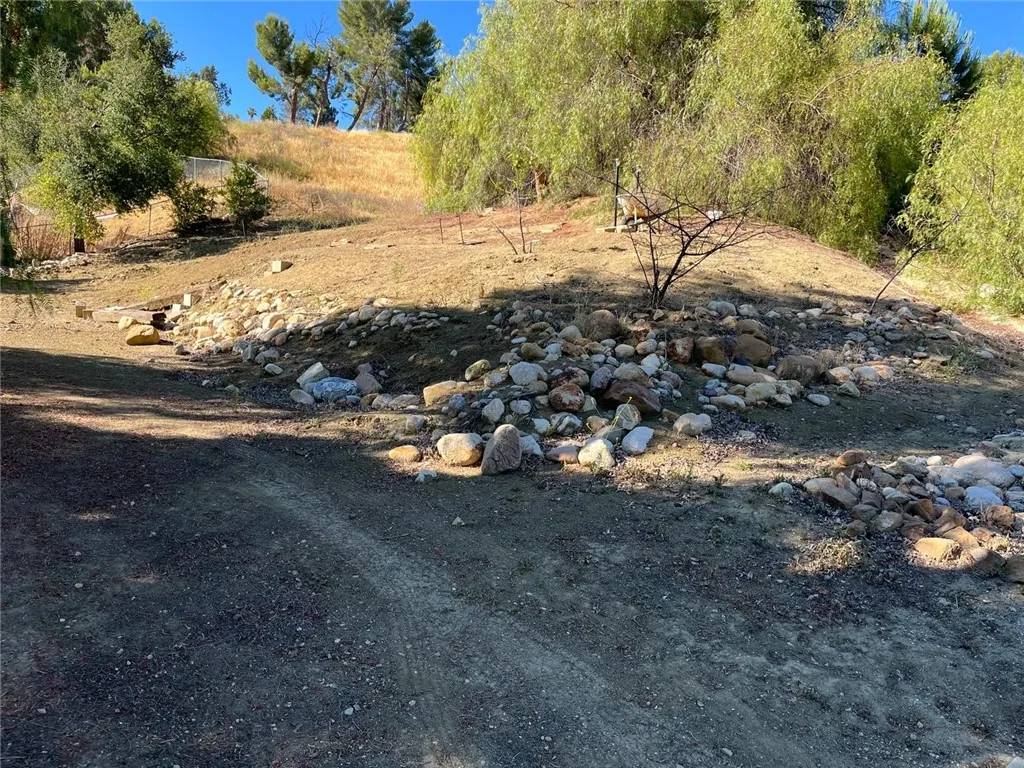 Newhall, CA 91321,19210 Abdale