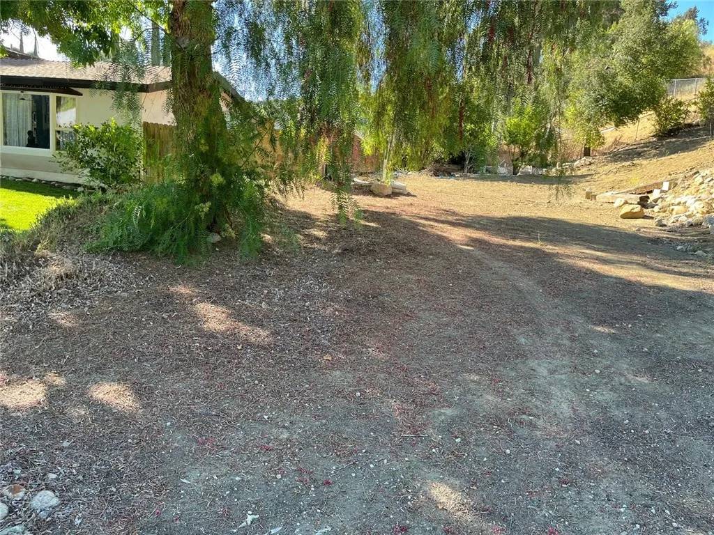 Newhall, CA 91321,19210 Abdale