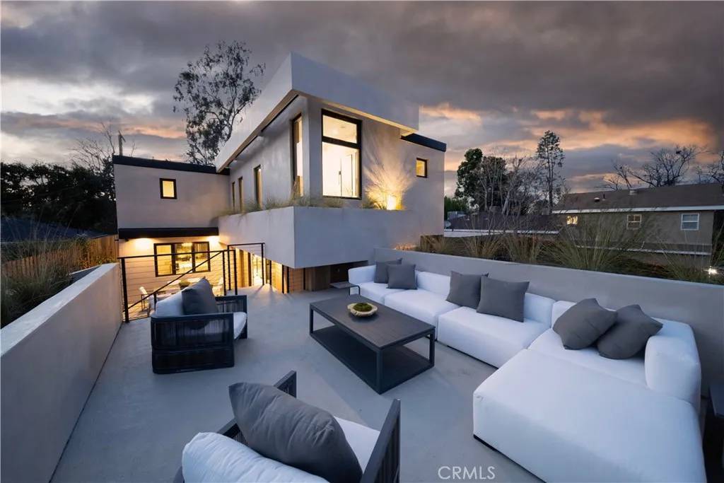 Studio City, CA 91604,4519 Saint Clair Avenue