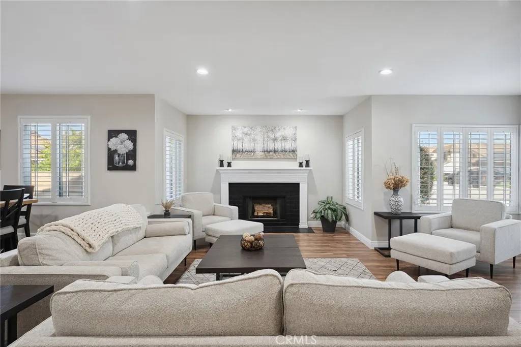 Moorpark, CA 93021,11533 Poppyglen Court