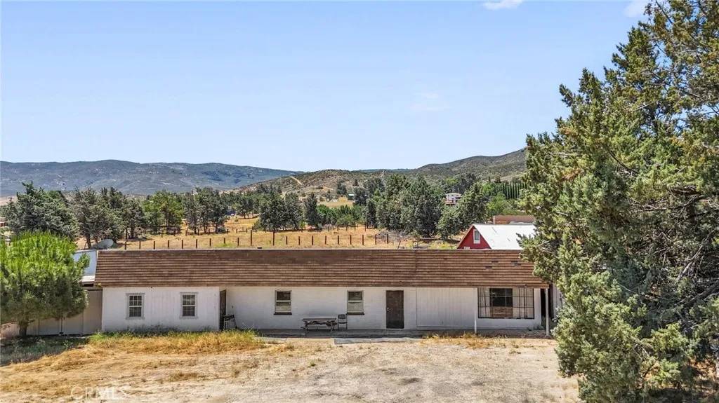 Leona Valley, CA 93551,8768 Leona Avenue