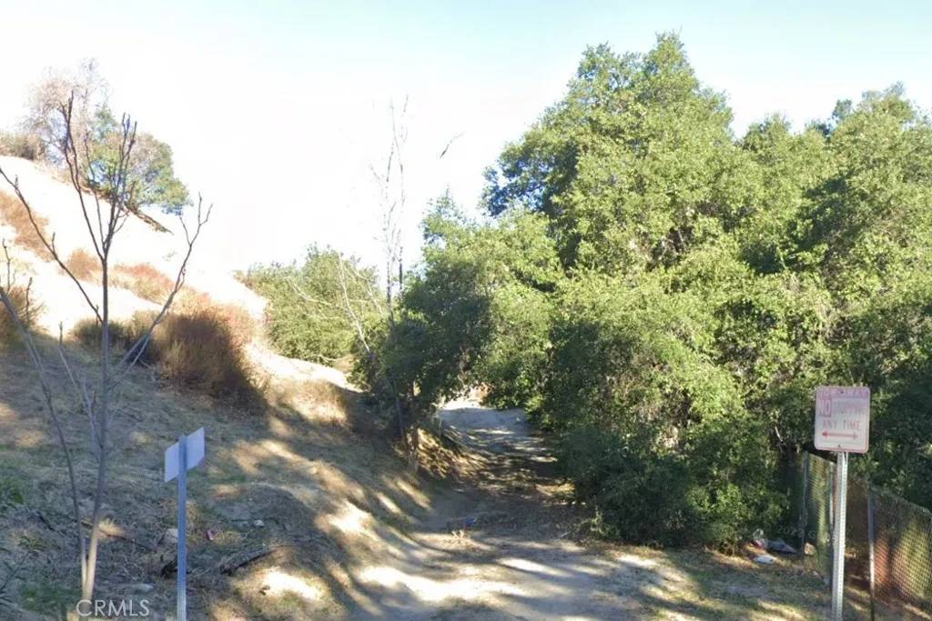 Tujunga, CA 91042,9646 Oak Bend