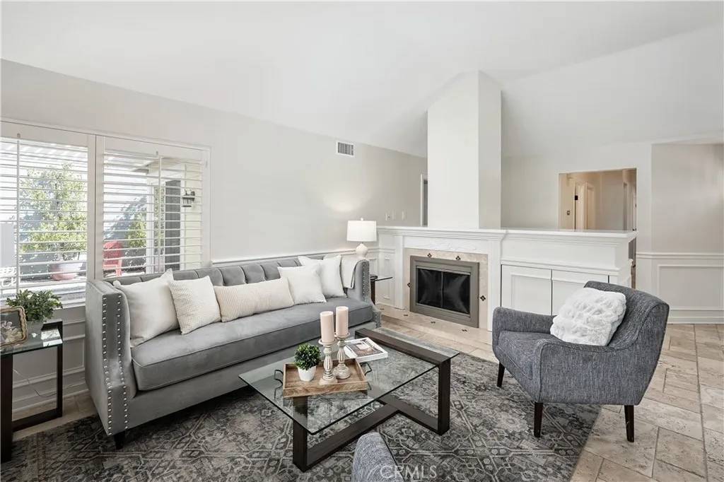 Valencia, CA 91355,25901 Bellis Drive
