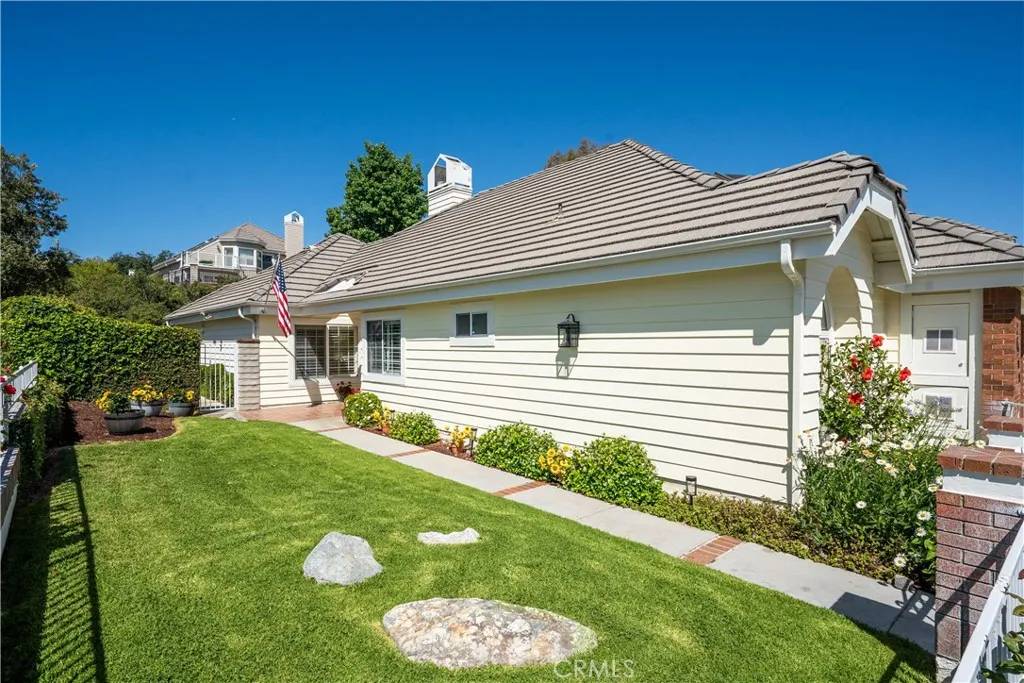 Valencia, CA 91355,25901 Bellis Drive