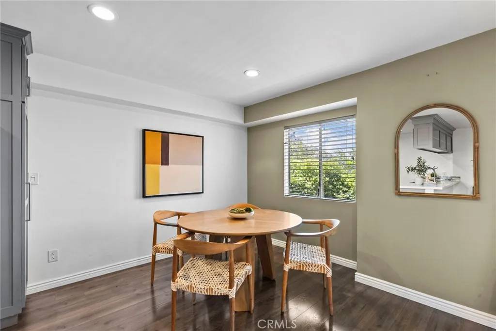 Los Angeles, CA 90068,2700 Cahuenga Boulevard East #3104