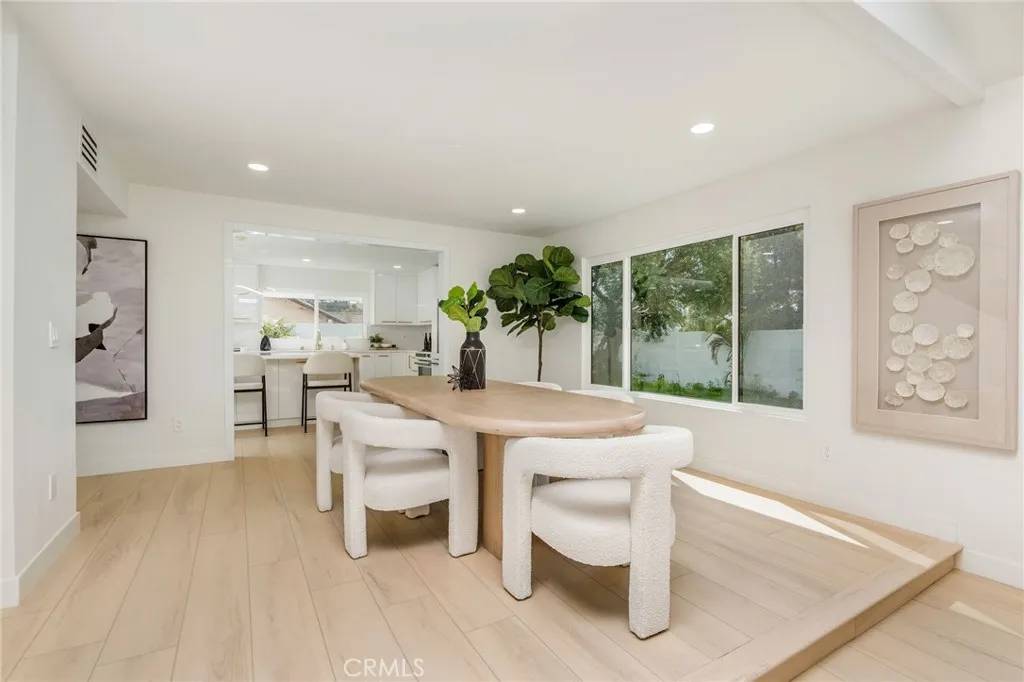 Glendale, CA 91206,3195 Chadney Drive