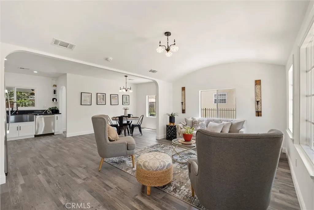 Van Nuys, CA 91405,6616 Vesper Avenue