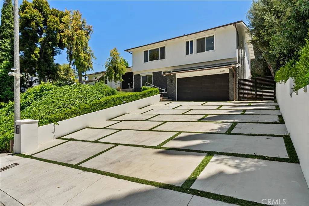 Los Angeles, CA 90049,16544 Park Lane Drive