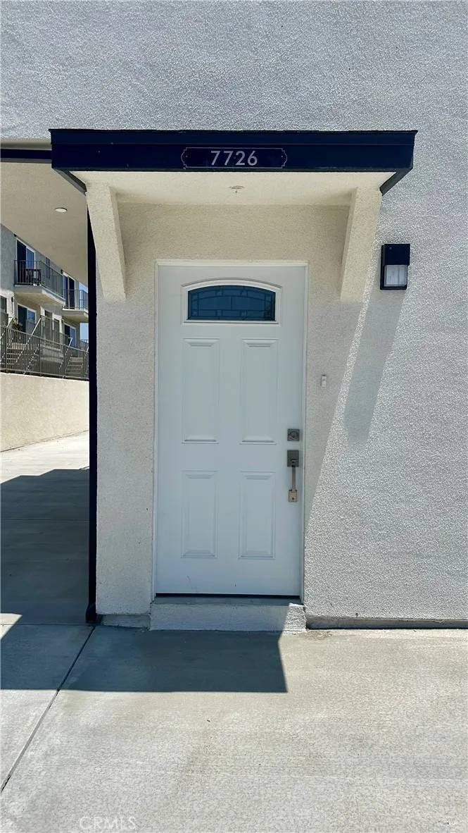 North Hollywood, CA 91605,7726 Laurel Canyon Boulevard