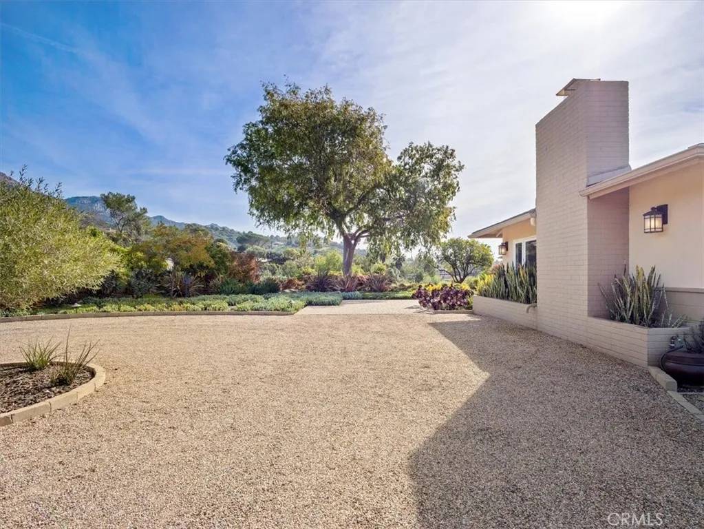 Santa Barbara, CA 93105,3744 Foothill Road