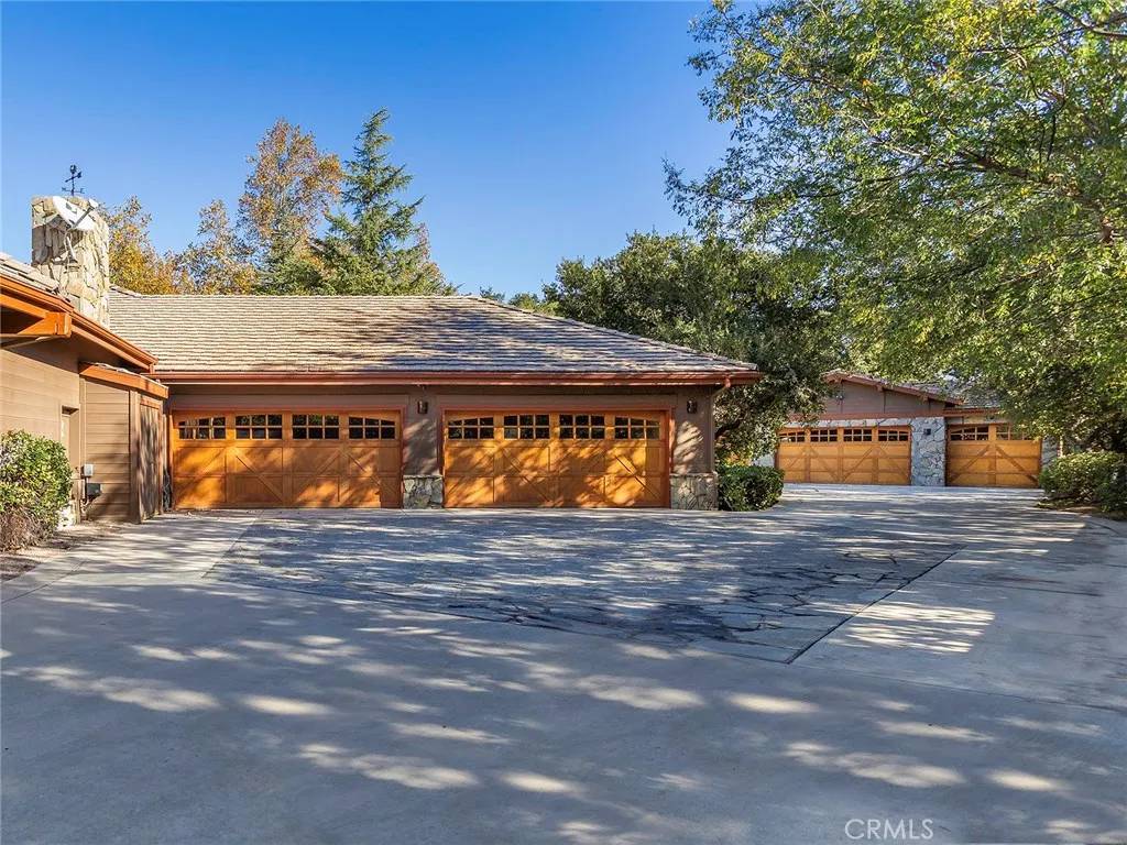 Chatsworth, CA 91311,11485 Awenita Court