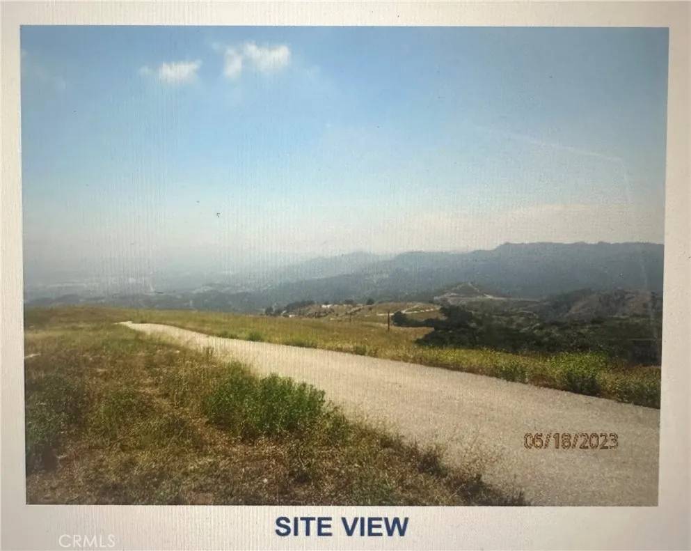 Chatsworth, CA 91311,15984 Browns Canyon Road