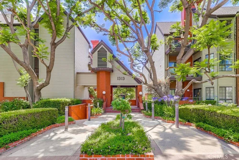 Glendale, CA 91202,1313 Valley View Road #103