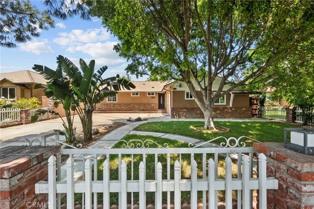 Granada Hills, CA 91344,15711 Hiawatha Street