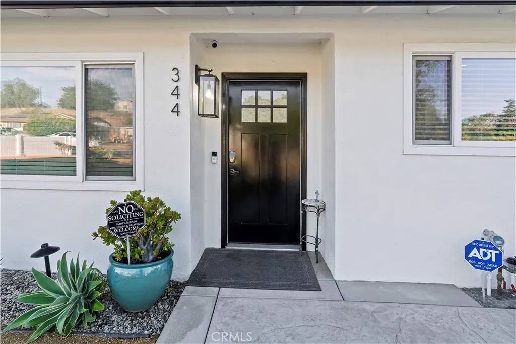 Thousand Oaks, CA 91360,344 Calle Jazmin
