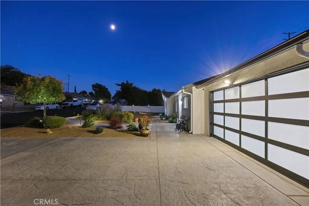Thousand Oaks, CA 91360,344 Calle Jazmin
