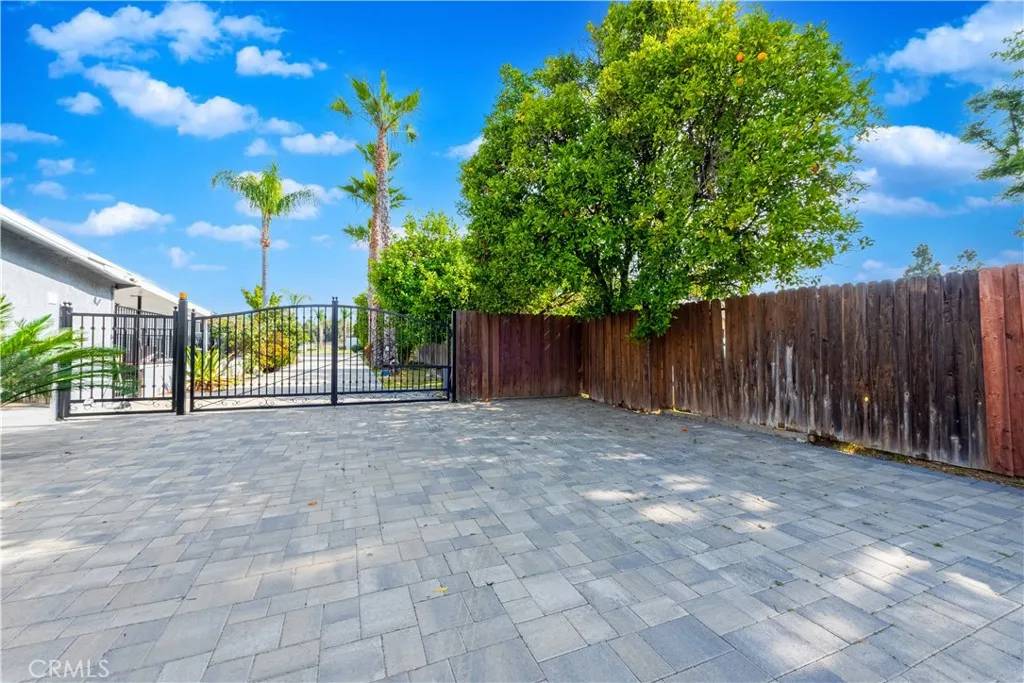 Simi Valley, CA 93063,4759 Cochran Street