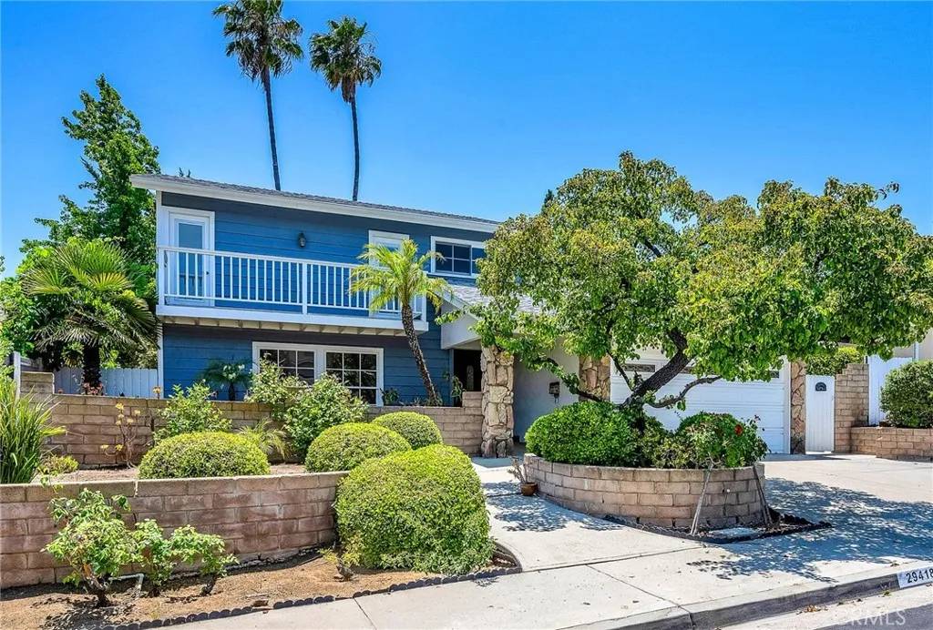 Agoura Hills, CA 91301,29418 Greengrass Court