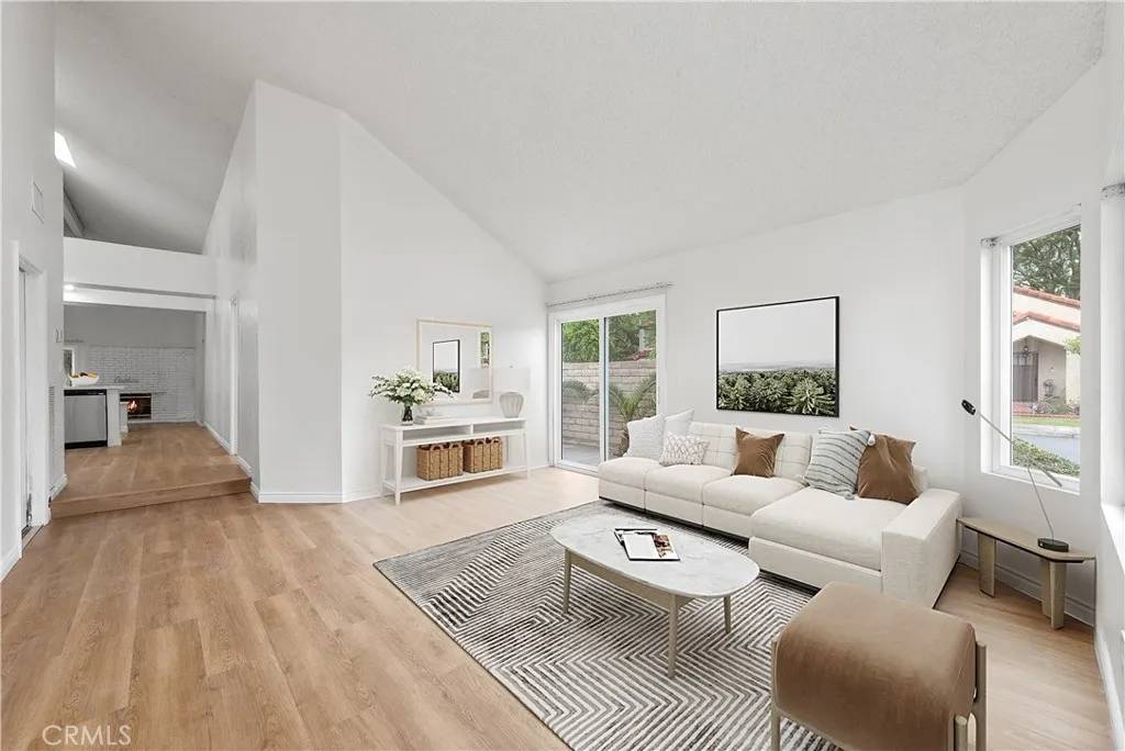 Simi Valley, CA 93063,5279 Rainwood Street