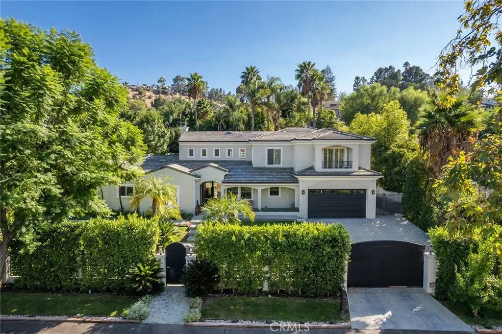 Encino, CA 91316,17980 Rancho Street