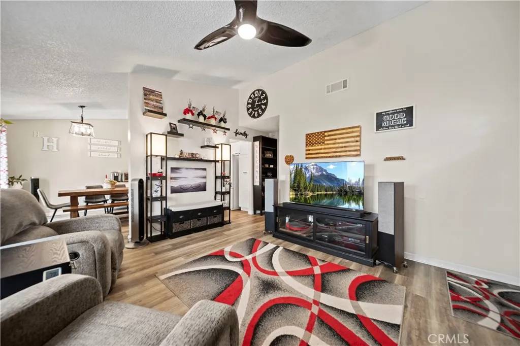 Canyon Country, CA 91387,28927 Rue Daniel