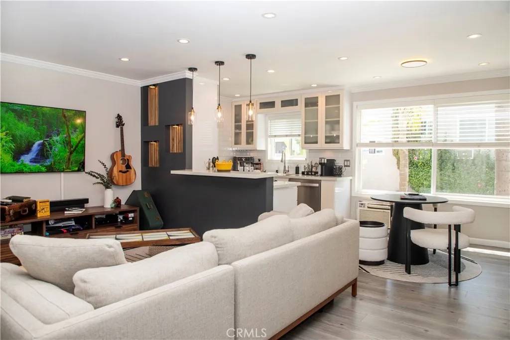 West Hollywood, CA 90069,972 Larrabee Street #119
