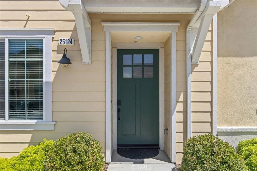 Canyon Country, CA 91387,25124 Limetree Lane
